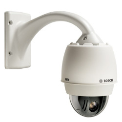 Cámara PTZ Domo IP Bosch AutoDome HD para Exteriores con Brazo de Pared y Monitoreo